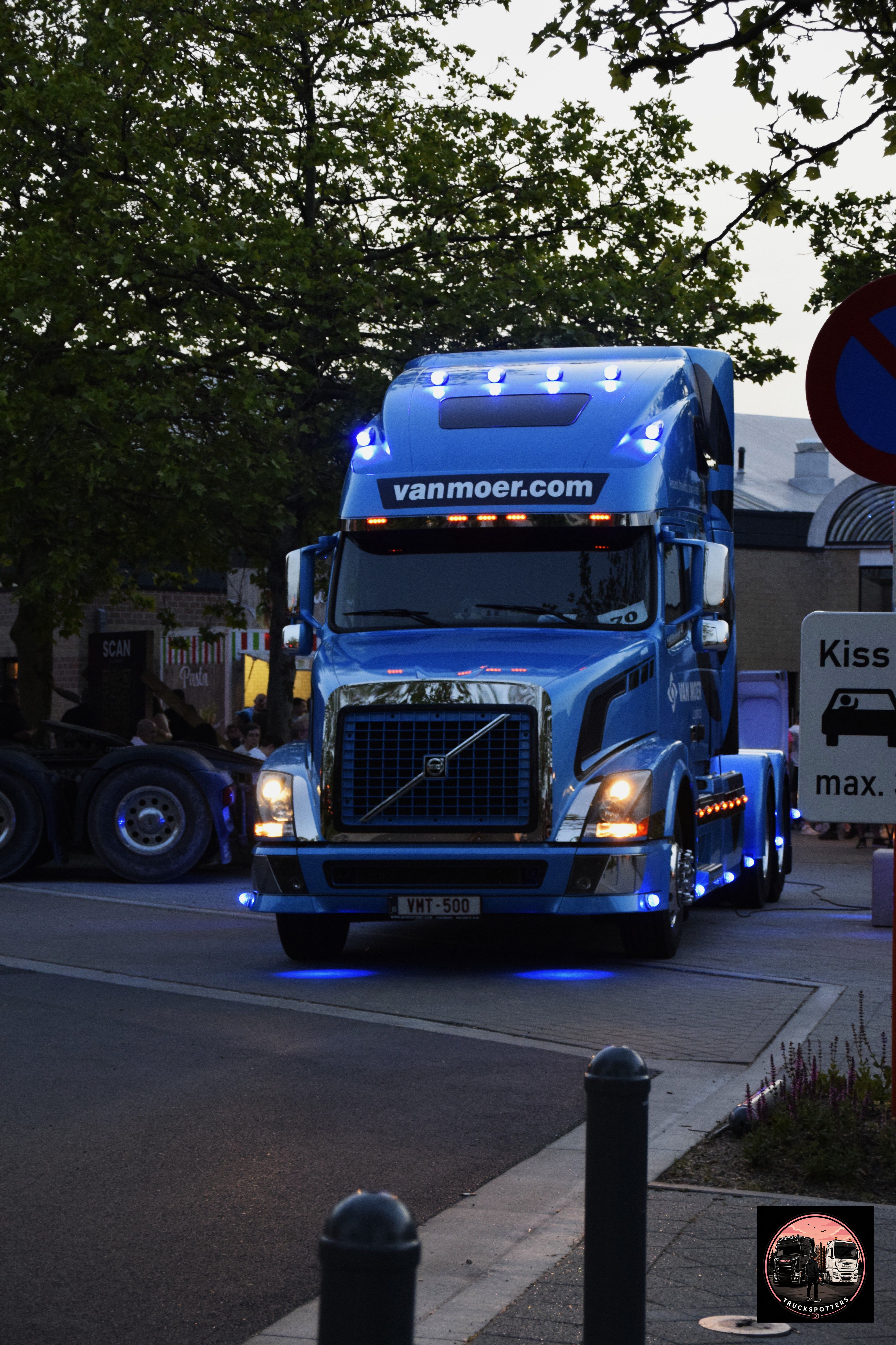 Truckfoto: Scania, Trekker, Putte Lights on, VANMOER.COM
