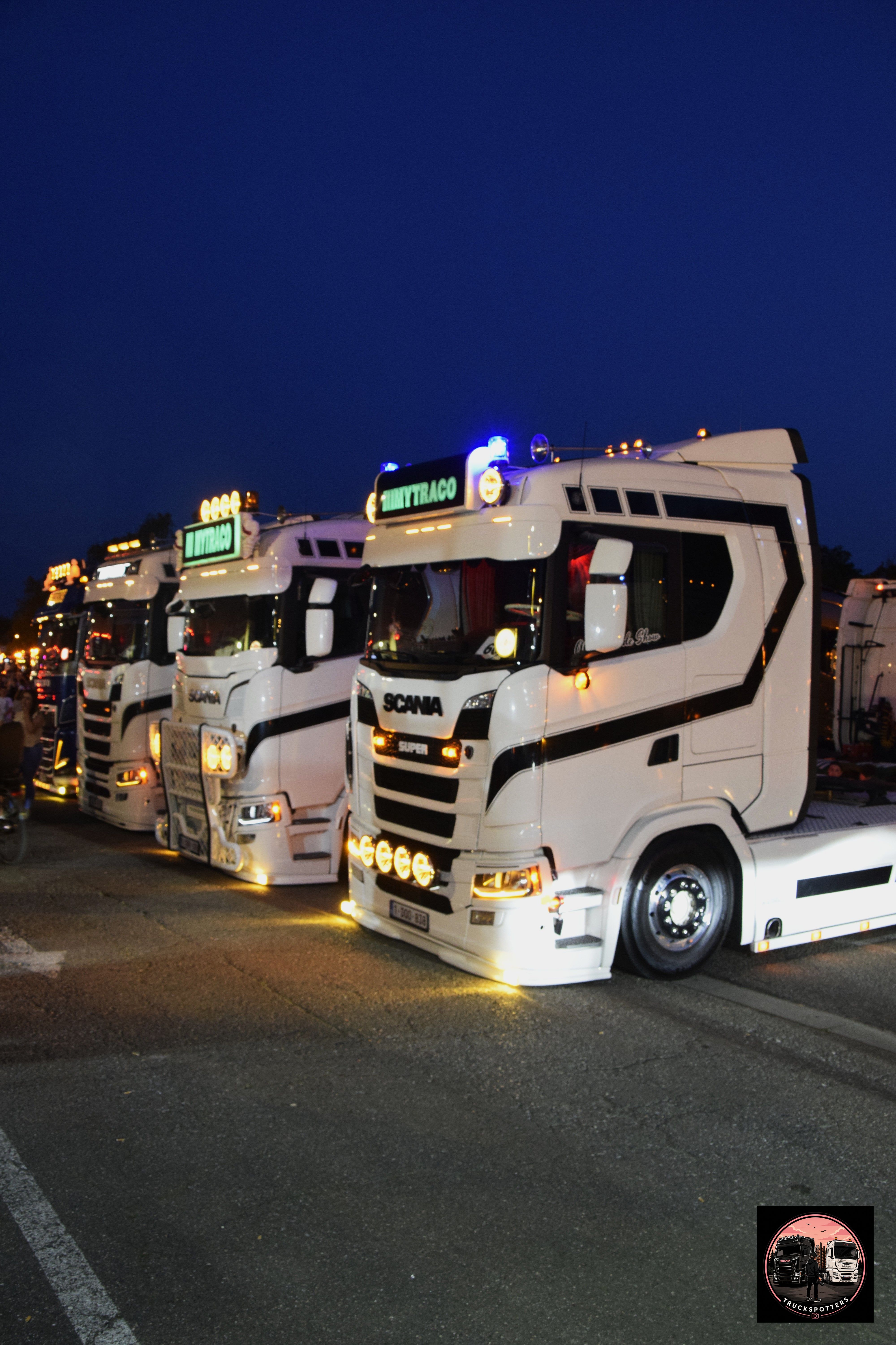 Truckfoto: Scania, Trekker, Putte Lights on, Mytraco