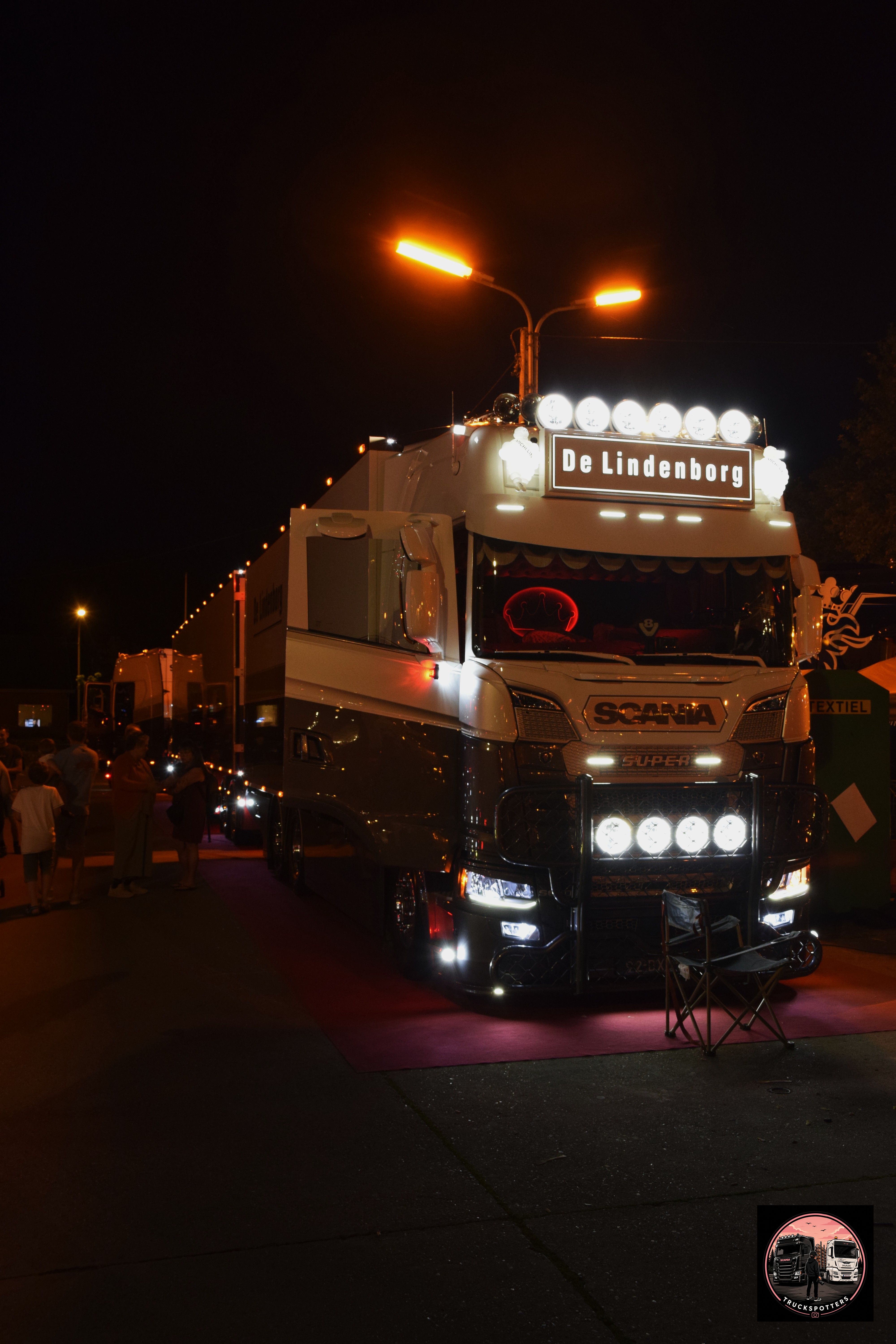 Truckfoto: Scania, Putte Lights on, De Lindenborg, LZV
