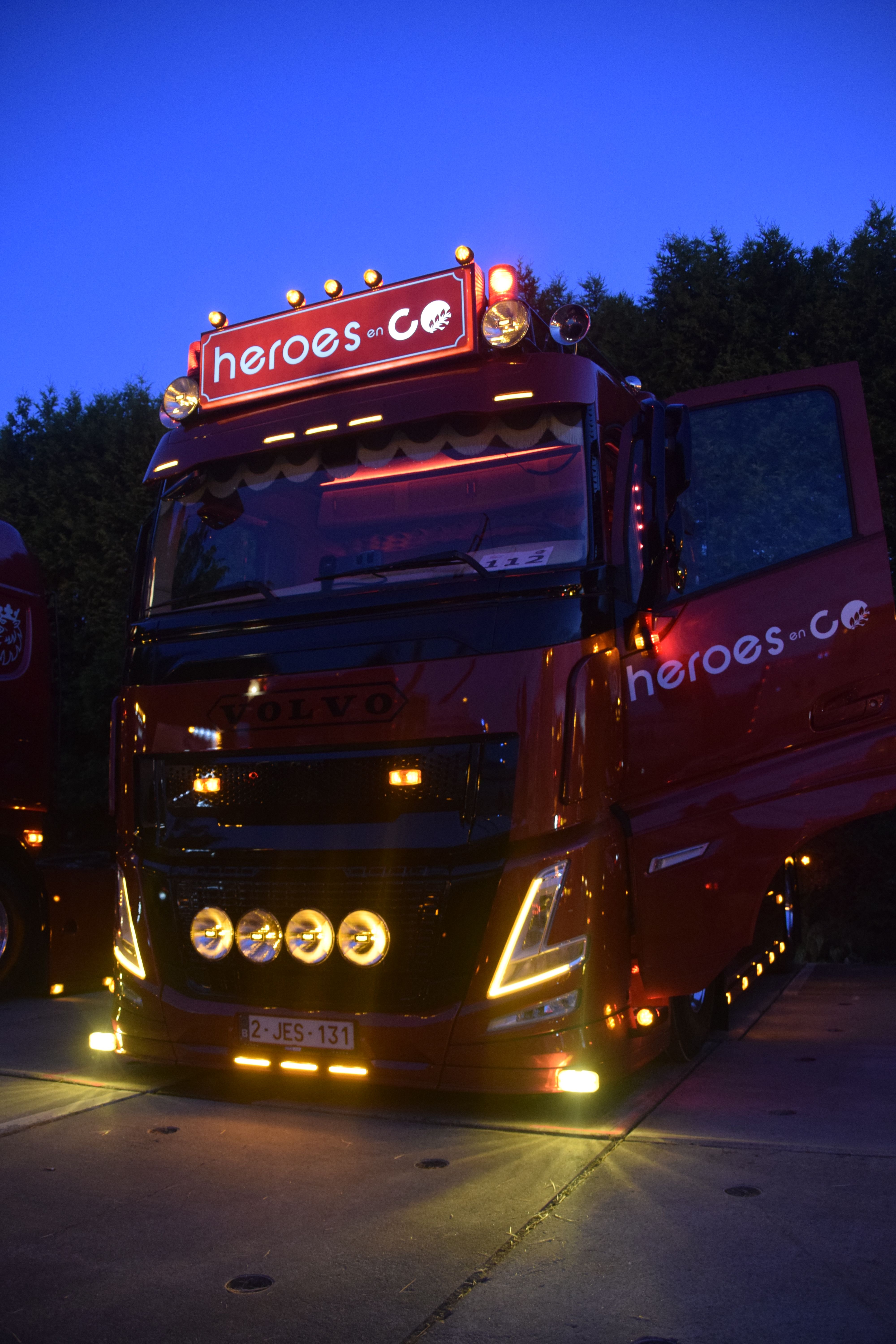 Truckfoto: Volvo, Trekker, Lubbeek, Heroes en Co